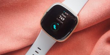 Fitness Trackers and Apps: Tools for Monitoring Progress